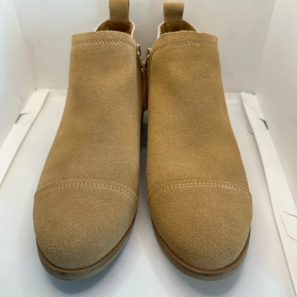 Toms Tan Ankle Boots with Elastic Panels and Low Heel